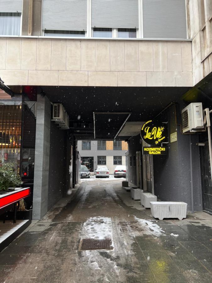Modern And Bright Apartments - Main Street 사라예보 외부 사진